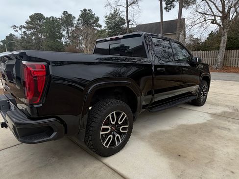 Used 2022 GMC Sierra 1500 AT4 image 5
