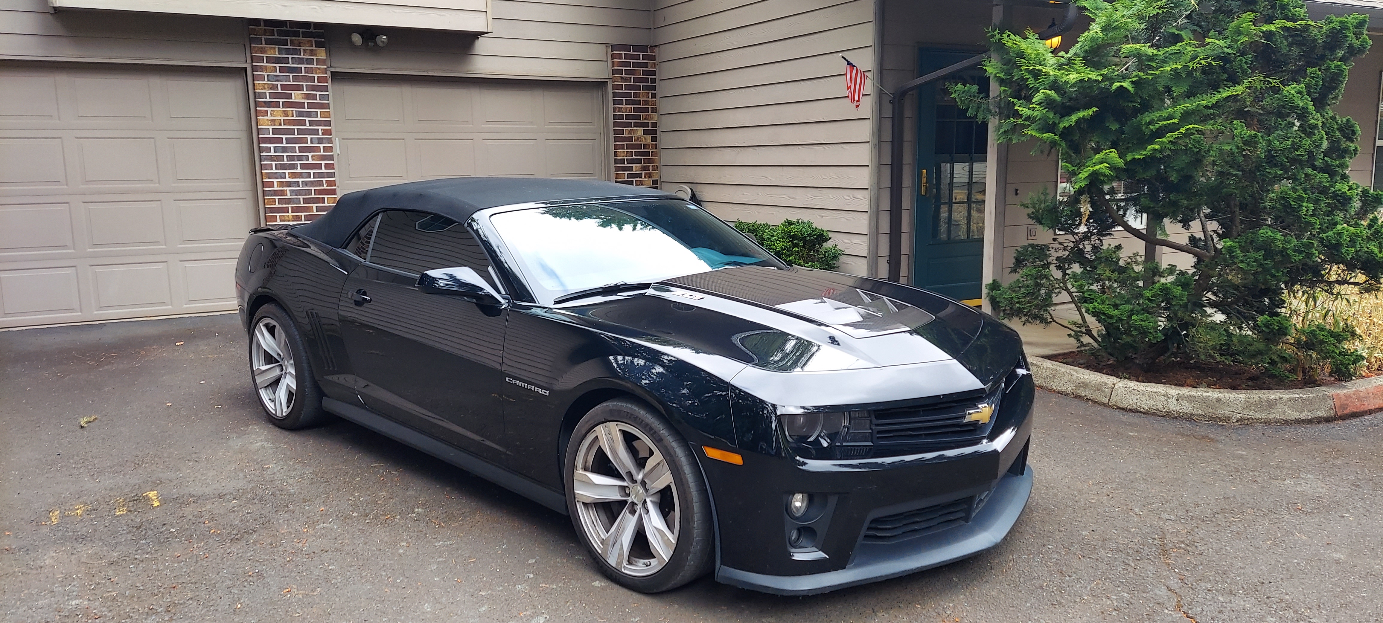 Used 2013 Chevrolet Camaro ZL1 RWD image 4