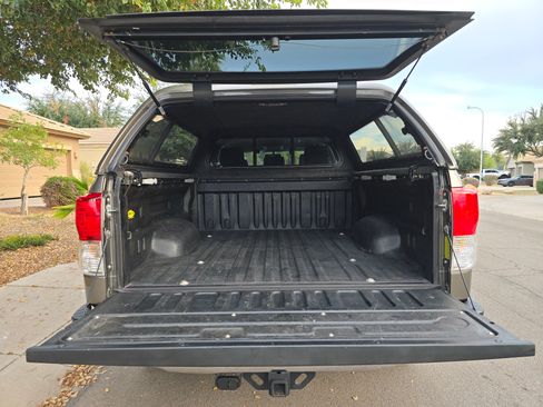 Used 2010 Toyota Tundra 4x4 Double Cab image 17
