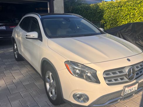 Used 2018 Mercedes-Benz GLA 250 4MATIC image 1