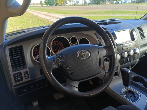 Used 2010 Toyota Tundra 4x4 Double Cab w/ SR5 Pkg image 14