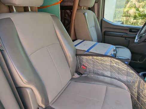 Used 2018 Nissan NV 2500 SV w/ Navigation Package image 13