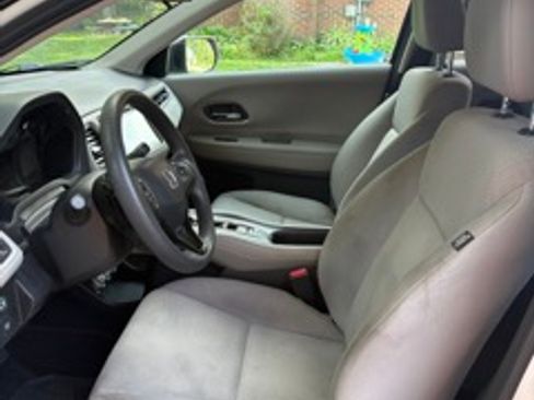 Used 2016 Honda HR-V EX image 5