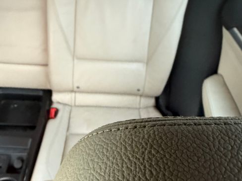 Used 2011 BMW X6 xDrive50i image 11