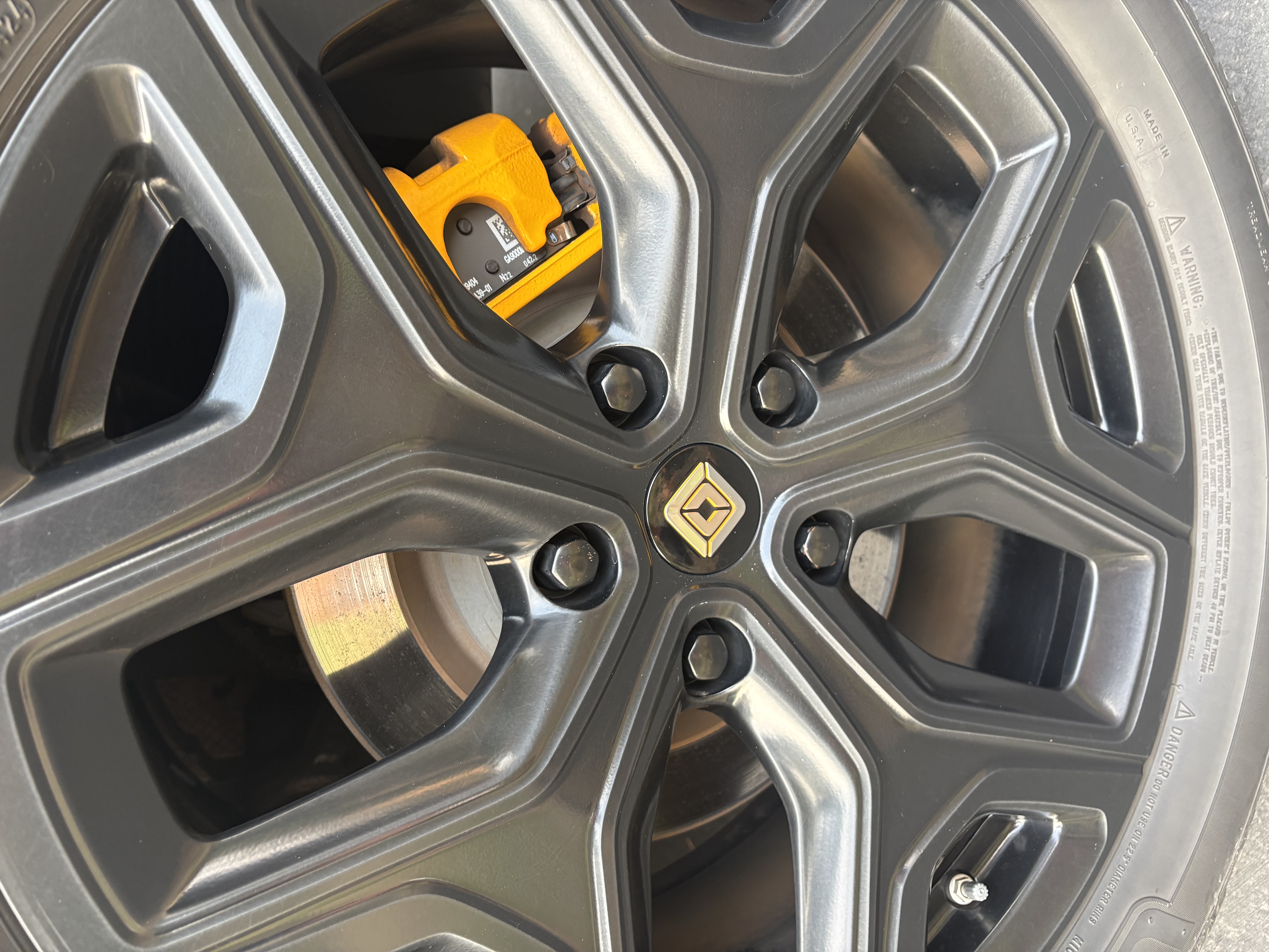 Used 2022 Rivian R1S Launch Edition AWD/4WD image 9