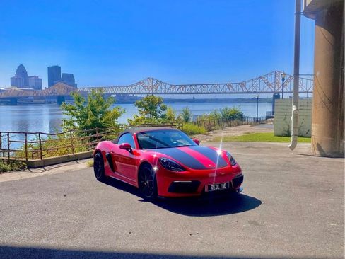 Used 2019 Porsche 718 Boxster image 1