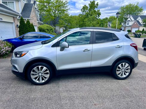 Used 2019 Buick Encore Preferred FWD image 1