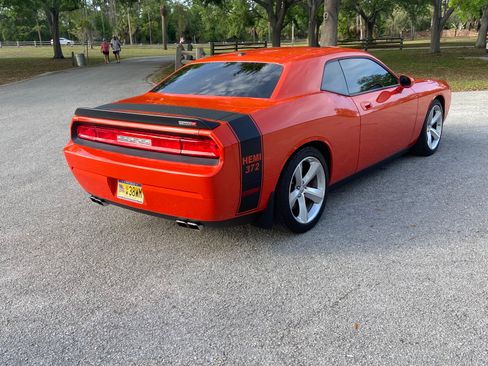 Used 2008 Dodge Challenger SRT8 image 8