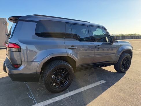 Used 2026 Lexus GX 550 w/ Accessory Package (2T) image 4