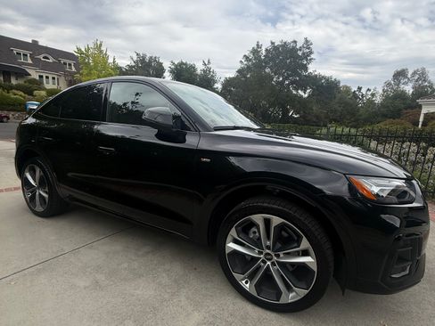 Used 2023 Audi Q5 2.0T Prestige w/ Prestige Package AWD/4WD image 1