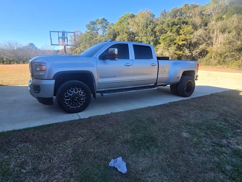 Used 2018 GMC Sierra 3500 Denali w/ Duramax Plus Package image 1
