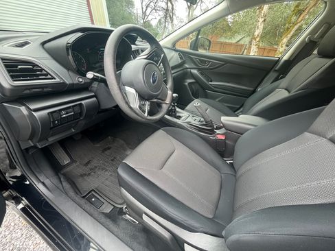 Used 2022 Subaru Crosstrek 2.0i image 8