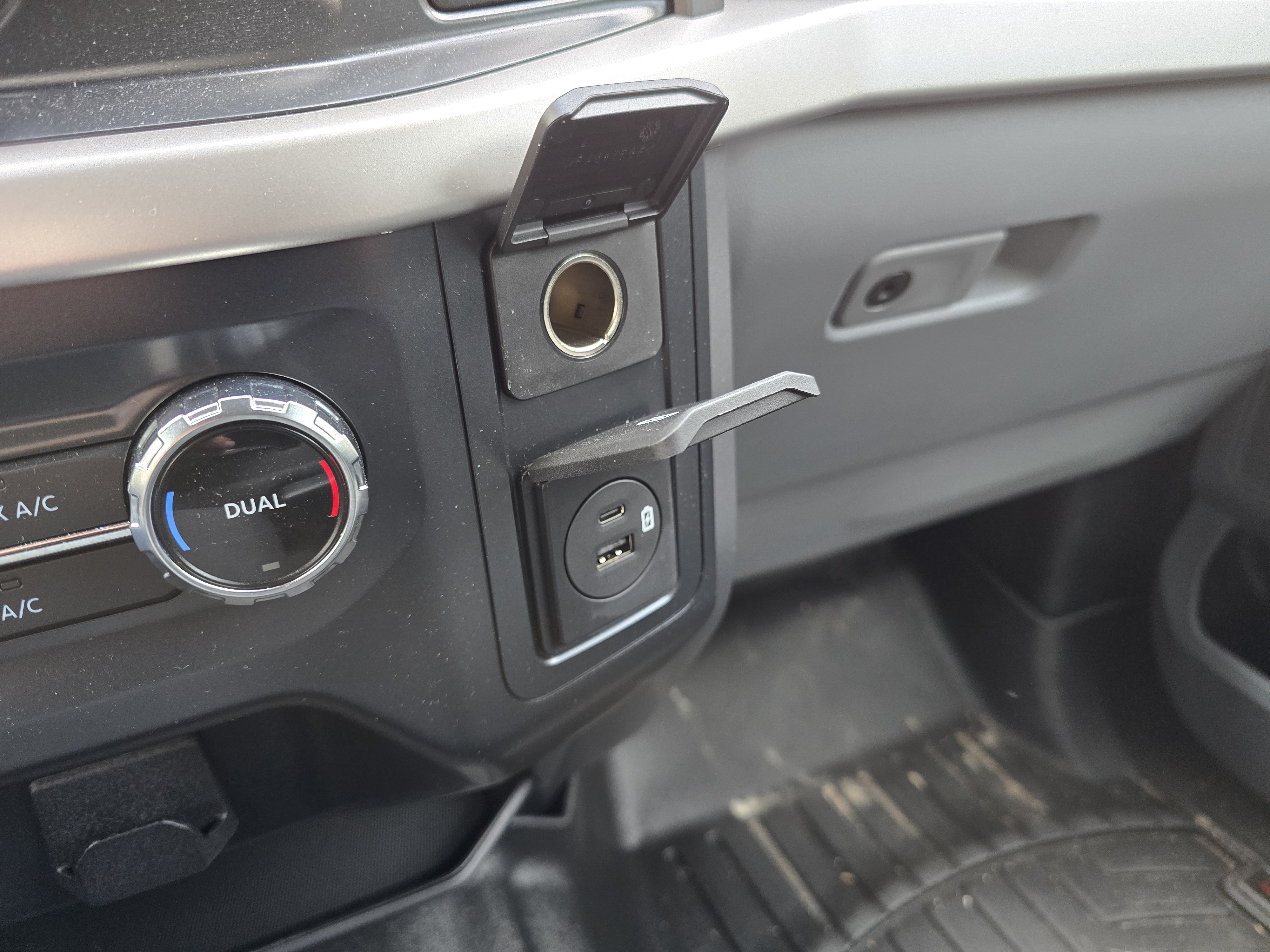 Used 2022 Ford F150 XLT w/ Equipment Group 301A Mid RWD image 22