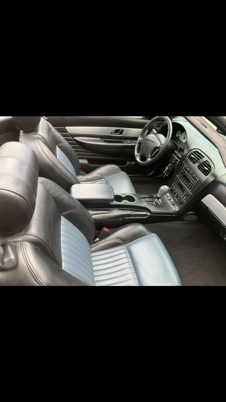 Used 2005 Ford Thunderbird RWD image 11
