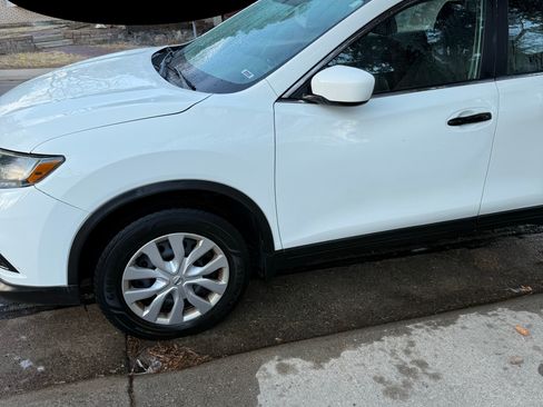 Used 2016 Nissan Rogue S image 4