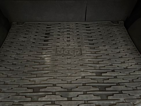 Used 2015 Jeep Grand Cherokee High Altitude image 28