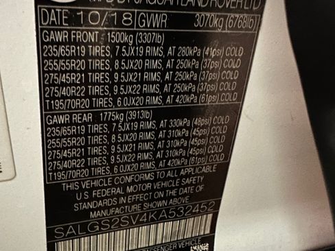 Used 2019 Land Rover Range Rover HSE image 16