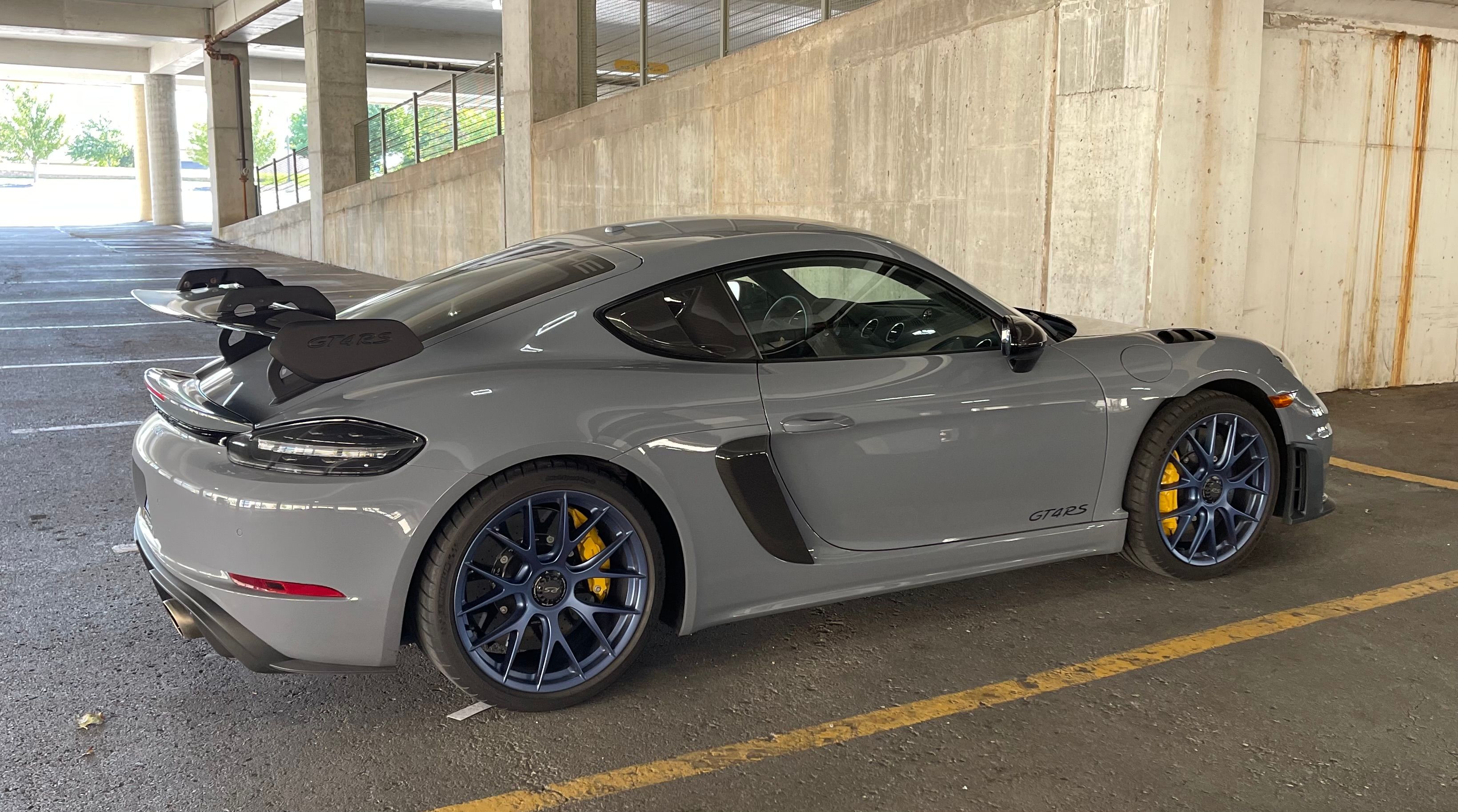 Used 2024 Porsche 718 Cayman GT4 RS RWD image 28