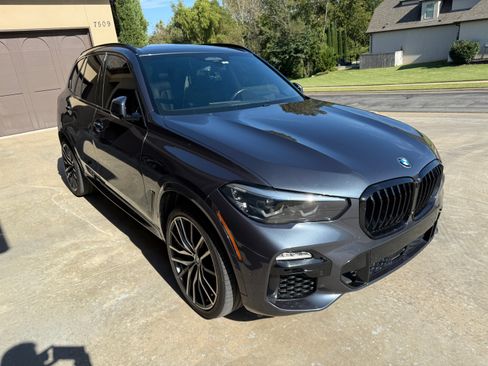 Used 2021 BMW X5 M50i image 6