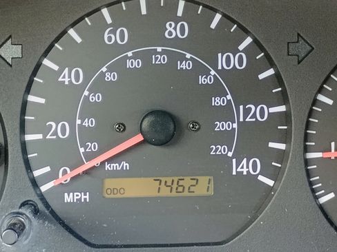 Used 2000 Toyota Solara SE image 12