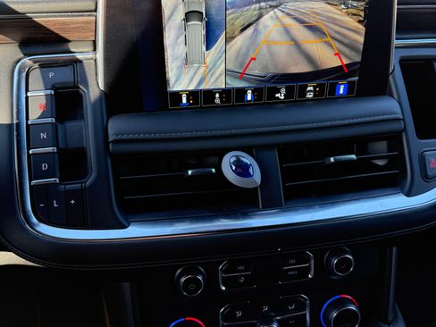 Used 2024 Chevrolet Tahoe LT w/ LT Signature Plus Package image 11