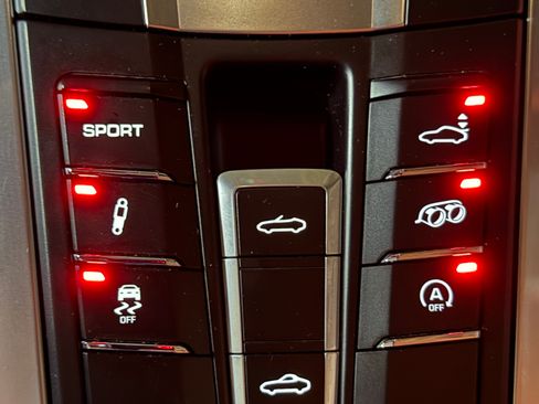 Used 2013 Porsche Boxster S image 27