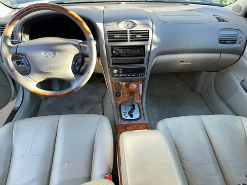 Used 2004 INFINITI I35 image 6