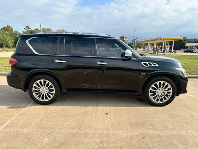 Used 2016 INFINITI QX80 4WD w/ Deluxe Technology Package