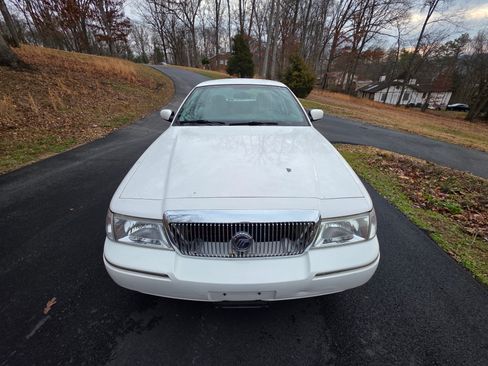 Used 2005 Mercury Grand Marquis GS image 8