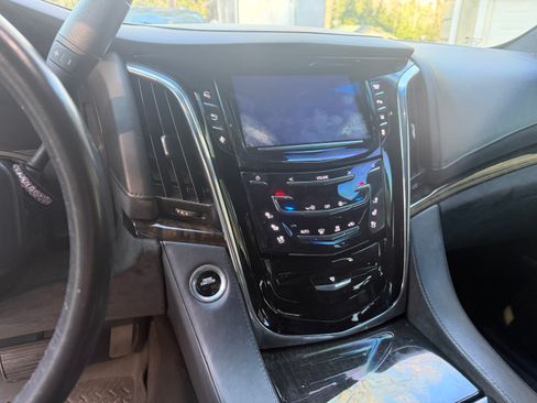 Used 2015 Cadillac Escalade ESV Platinum image 8