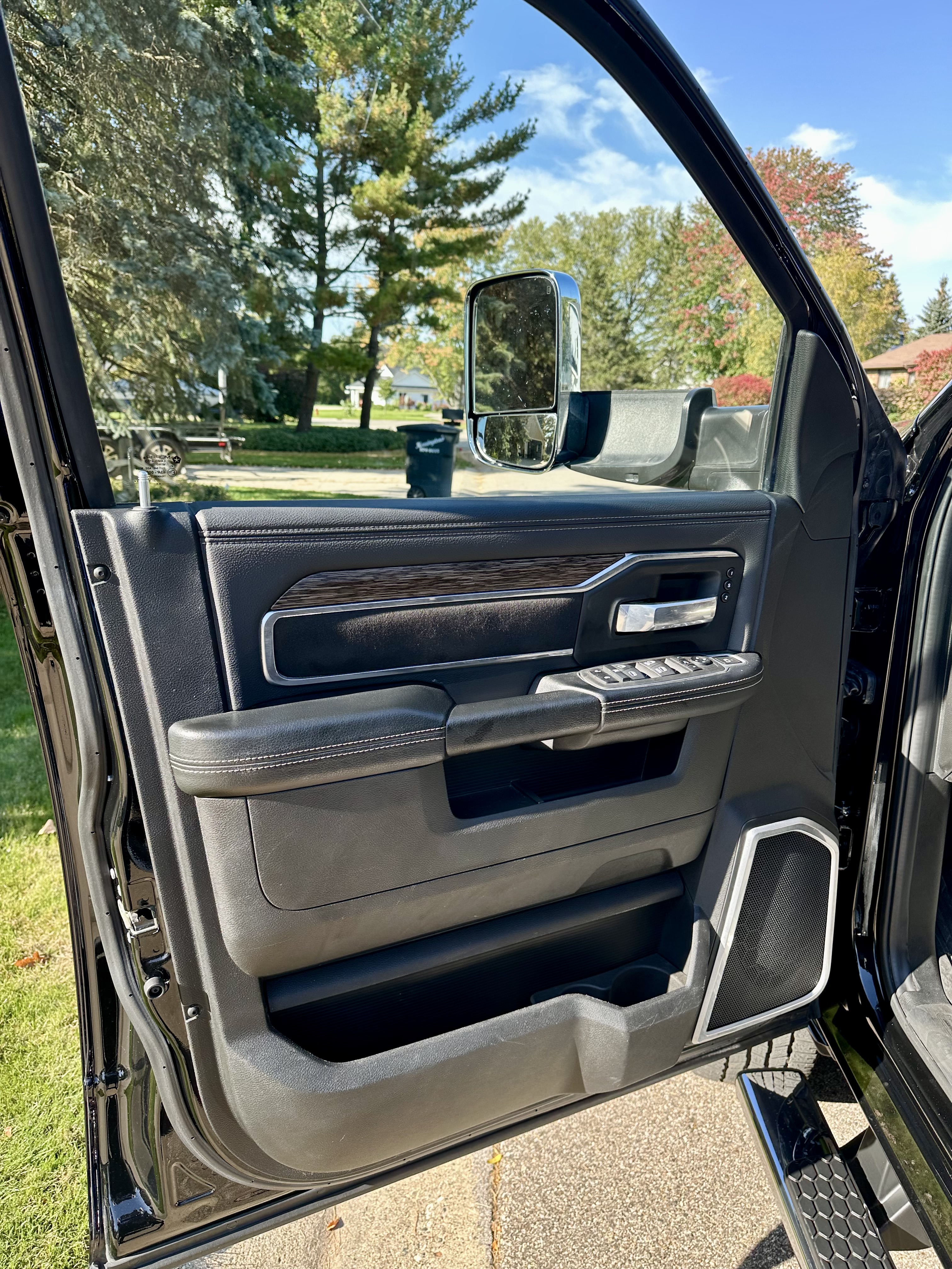 Used 2021 RAM 3500 Laramie w/ Safety Group B AWD/4WD image 14