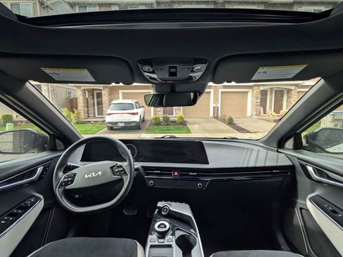 Used 2022 Kia EV6 GT-Line w/ GT-Line Suede Seat Package image 13