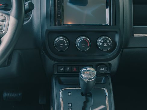 Used 2013 Jeep Compass Latitude image 17