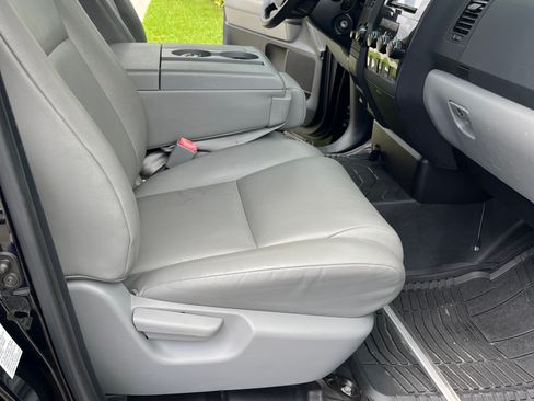 Used 2010 Toyota Tundra 2WD Double Cab image 10