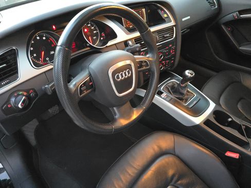 Used 2010 Audi A5 2.0T Premium w/ Bluetooth/Homelink Pkg image 23