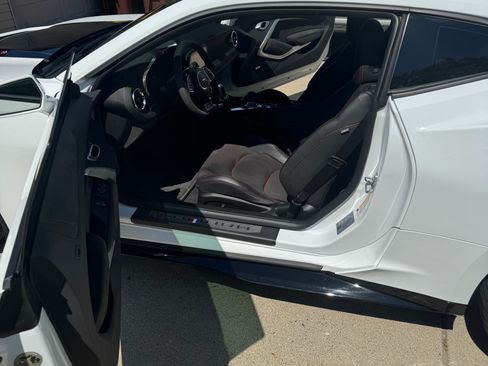 Used 2023 Chevrolet Camaro ZL1 RWD image 11