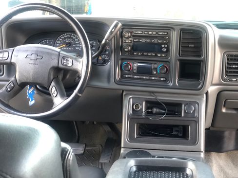 Used 2006 Chevrolet Silverado 3500 LT image 9