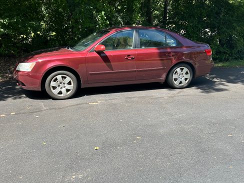 Used 2009 Hyundai Sonata GLS FWD image 2