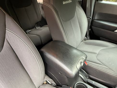 Used 2016 Jeep Wrangler Unlimited Sahara w/ Connectivity Group image 16