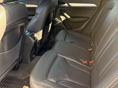 Used 2018 Audi Q3 2.0T Premium Plus w/ Premium Plus Package FWD image 11