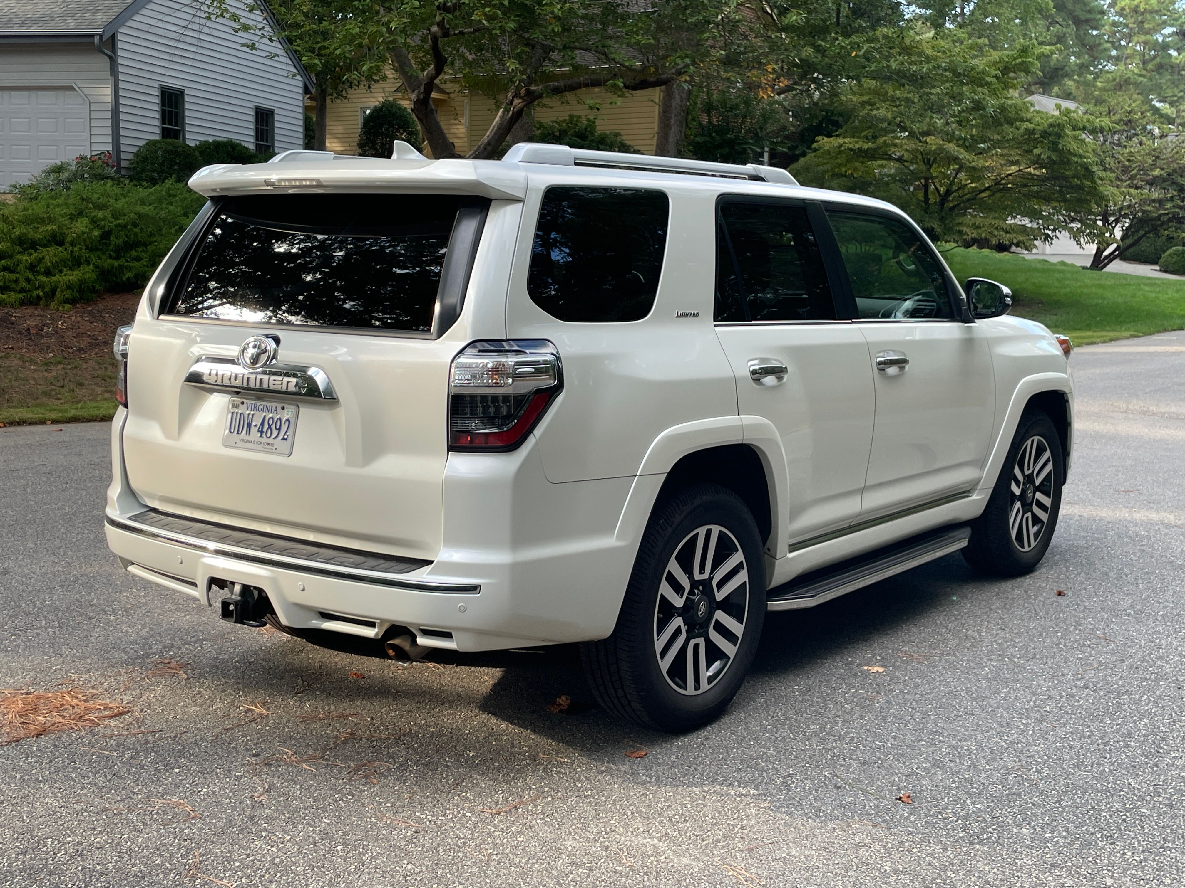 Used 2016 Toyota 4Runner Limited AWD/4WD image 8