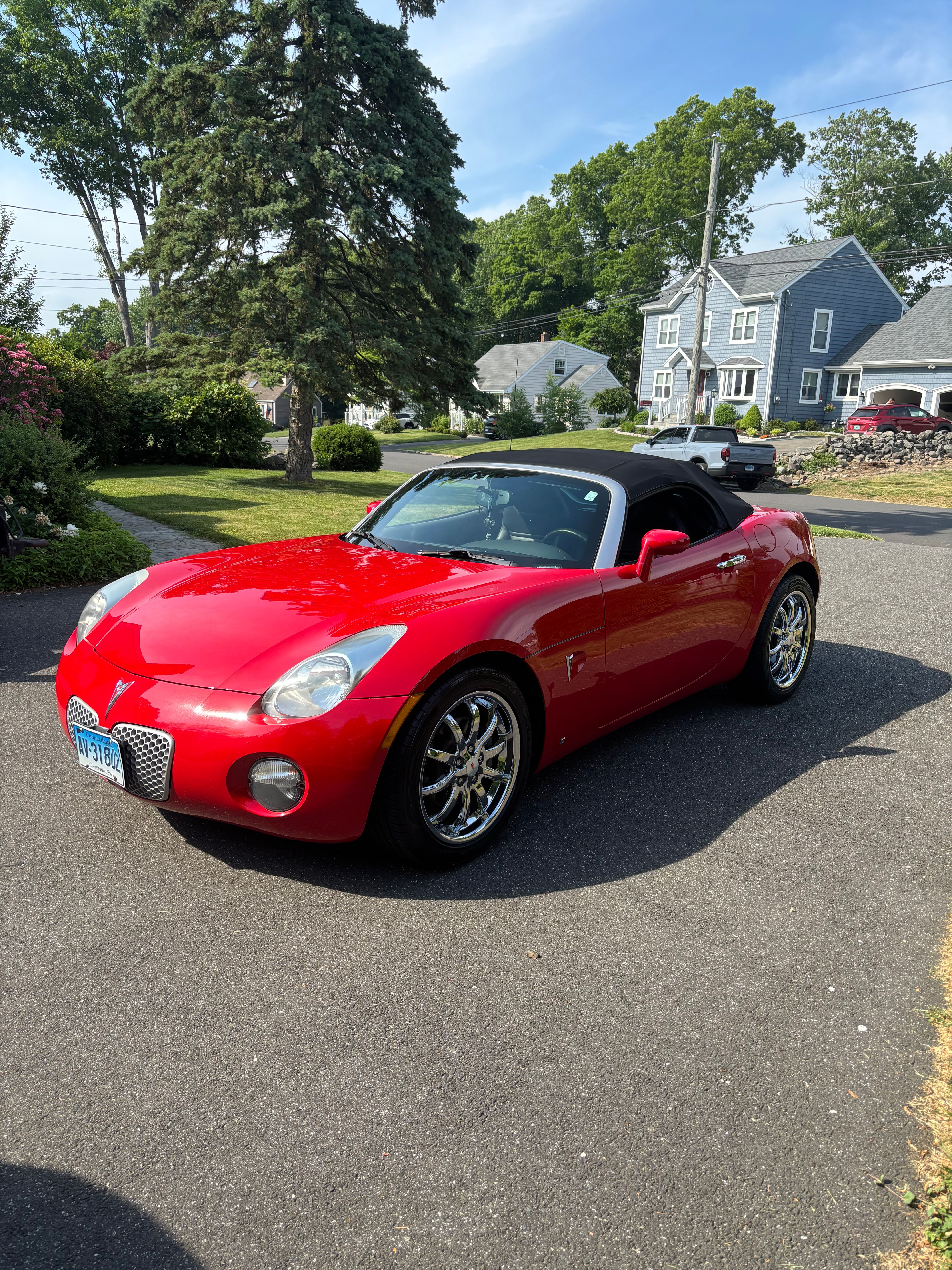 Used 2008 Pontiac Solstice Convertible w/ Premium Package RWD image 8