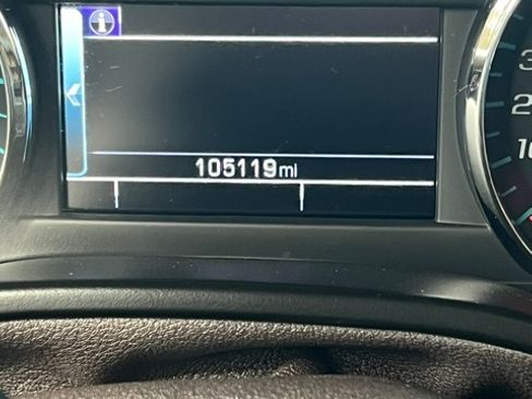 Used 2019 Chevrolet Suburban LT image 28