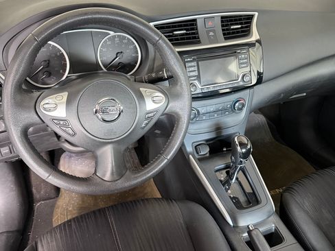 Used 2017 Nissan Sentra SV image 6