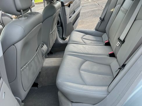 Used 2006 Mercedes-Benz E 350 4MATIC Sedan image 12