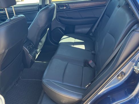 Used 2019 Subaru Outback 2.5i Limited AWD/4WD image 10