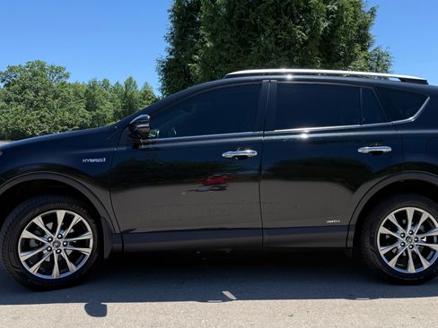 Used 2016 Toyota RAV4 Limited AWD/4WD image 8