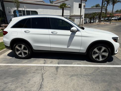 Used 2019 Mercedes-Benz GLC 300 image 2