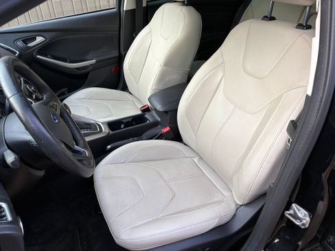 Used 2018 Ford Focus Titanium FWD image 9
