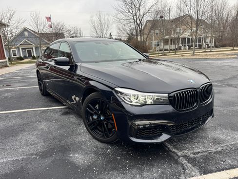 Used 2019 BMW 740i xDrive w/ Executive Package image 1